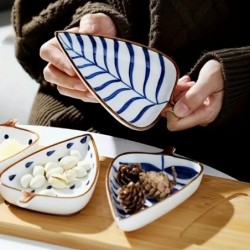 4pcs Painted Leaf-Shaped Ceramic Snack Dish, Glazed Serving Plate