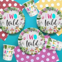 مجموعة أدوات مائدة لحفلات أعياد الميلاد البرية من Two Wild Birthday Party Supplies، ديكورات عيد الميلاد الثاني بطابع الغابة السفاري، تتضمن طبقًا وكوبًا ومنديلًا ومفرشًا للطاولة وقشًا وأدوات مائدة، مجموعة أدوات مائدة لحفلات أعياد الميلاد البرية من Two Wild Birthday Dinner Tools | تكفي 24 شخصًا