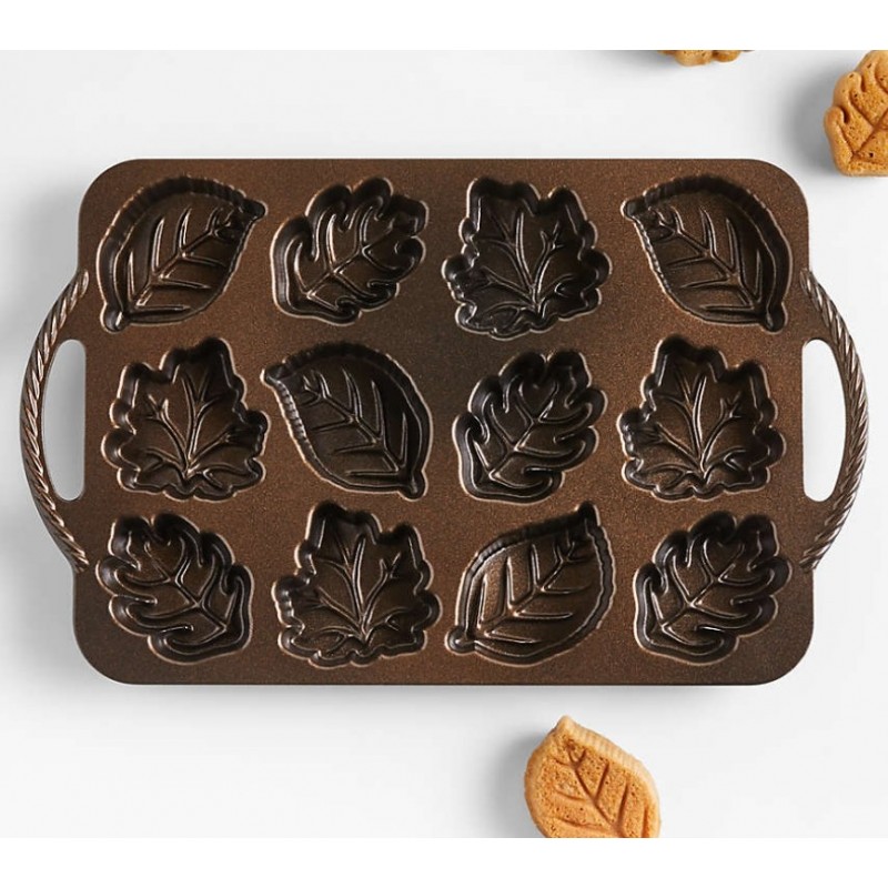 Nordic Ware ® Leaflettes Cakelet Pan