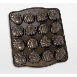 Nordic Ware ® Autumn Cakelet Pan