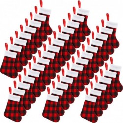 جوارب عيد الميلاد الصغيرة من BBTO Plush Cuff مقاس 7 بوصات من Buffalo Plaid المعلقة وحامل الحلوى وأدوات المائدة